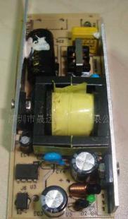 8V2A裸板开关电源的工作原理与应用场景解析